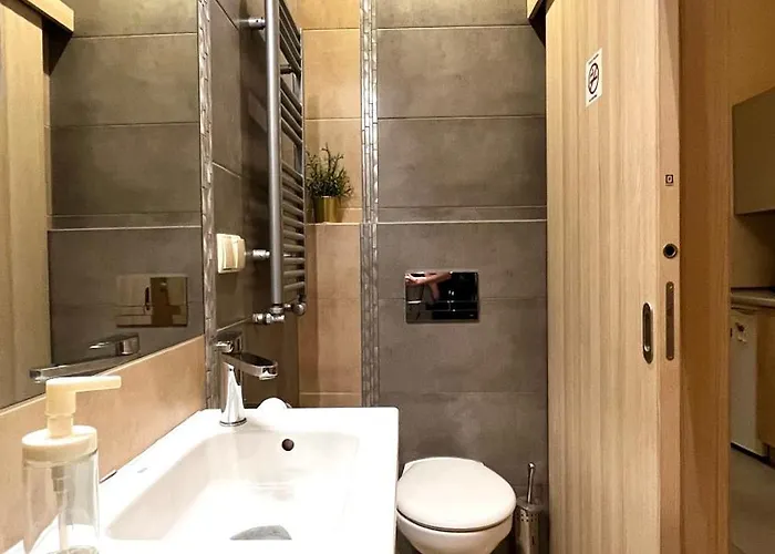 In Center * كراكوفيا